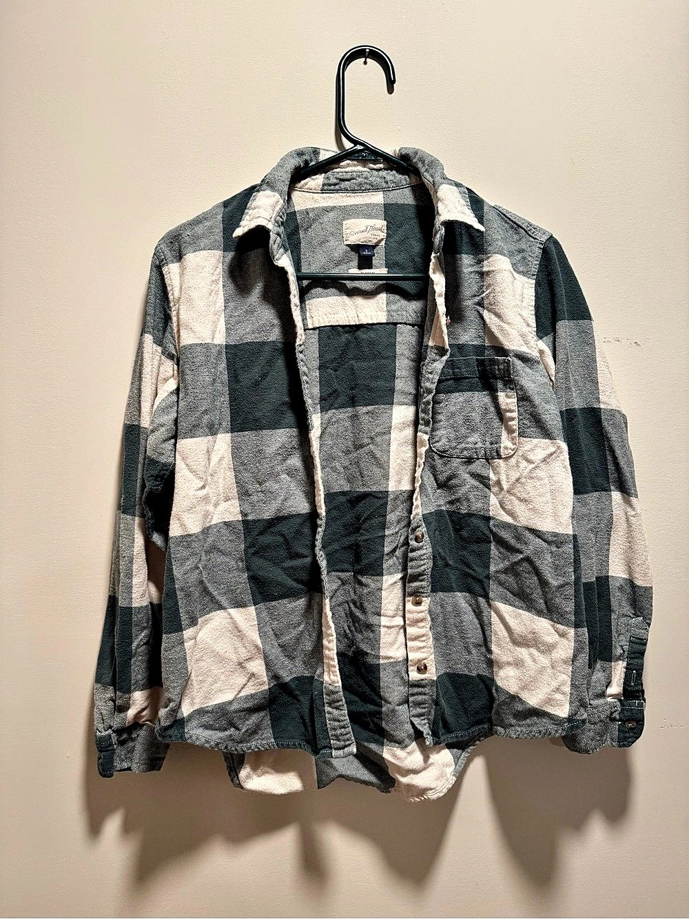 Universal Thread Long-Sleeve Plaid Button-Down Shirt Small
